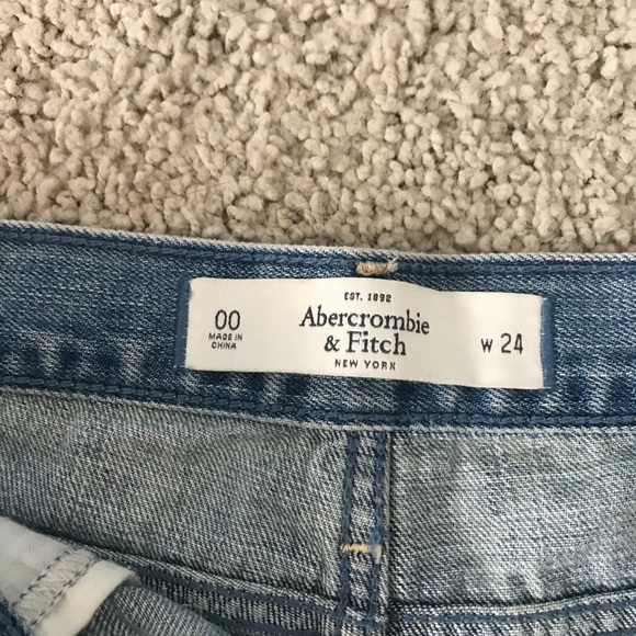 Abercrombie & Fitch Jean Shorts - Picture 2 of 3